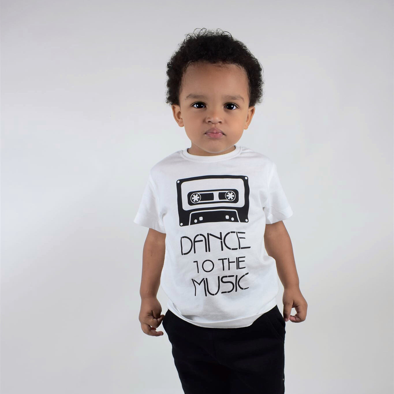 'Dance to the music' kind shirt met korte mouwen