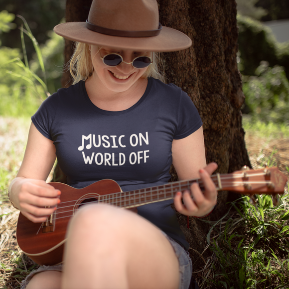 'Music on - World off' volwassene shirt