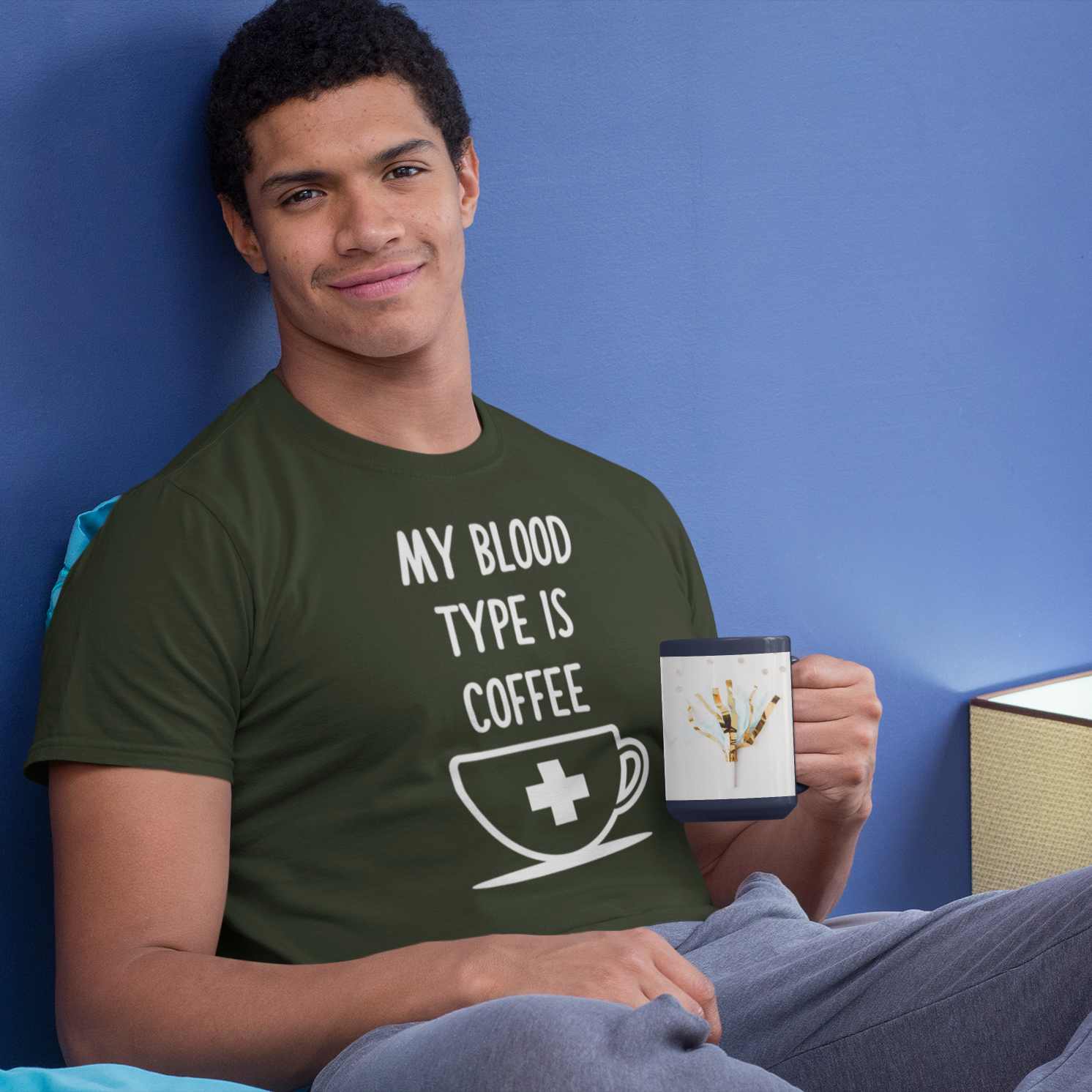 'My blood type is coffee' volwassene shirt