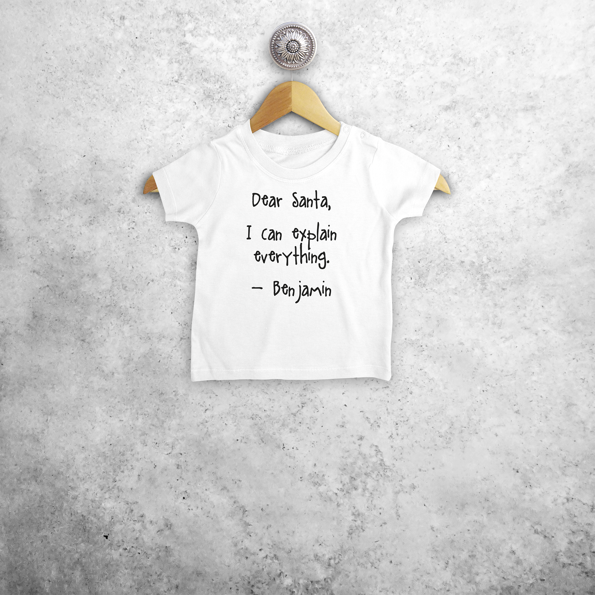 Baby or toddler shirt with short sleeves, with ‘Santa, I can explain everything’ print by KMLeon.