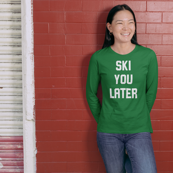 Smiling asian woman with green shirt, with longs sleeves, with 'Ski je later' print by KMLeon.